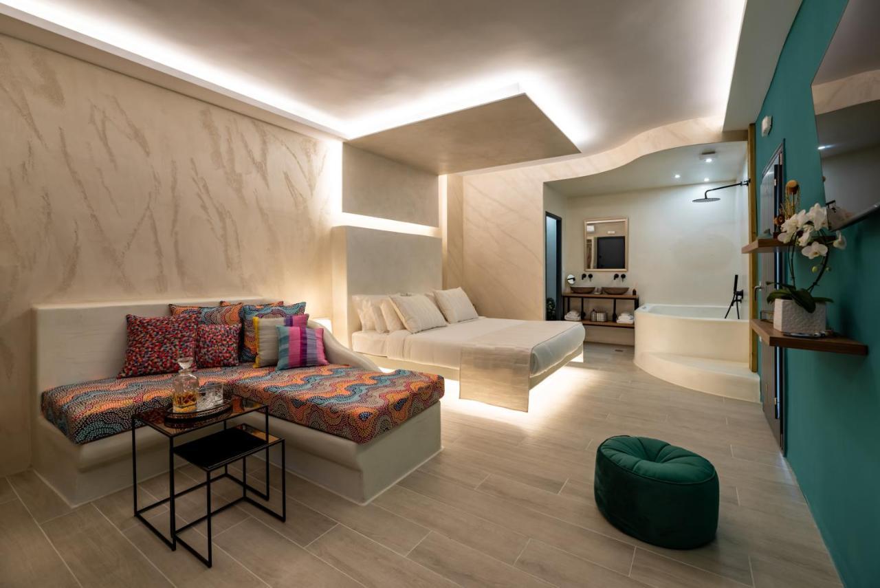 Saint Sin Suites - Adults Only Imerovígli Extérieur photo