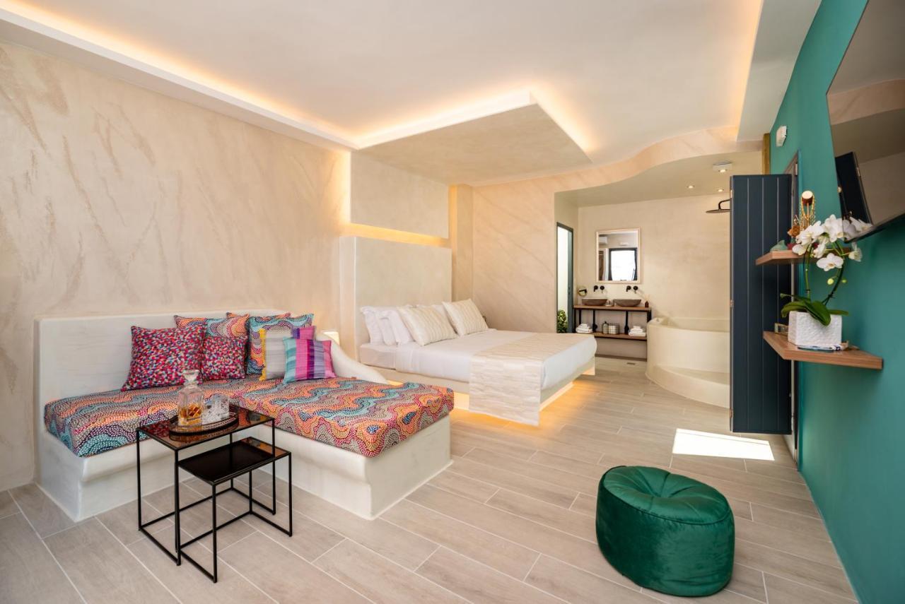 Saint Sin Suites - Adults Only Imerovígli Extérieur photo
