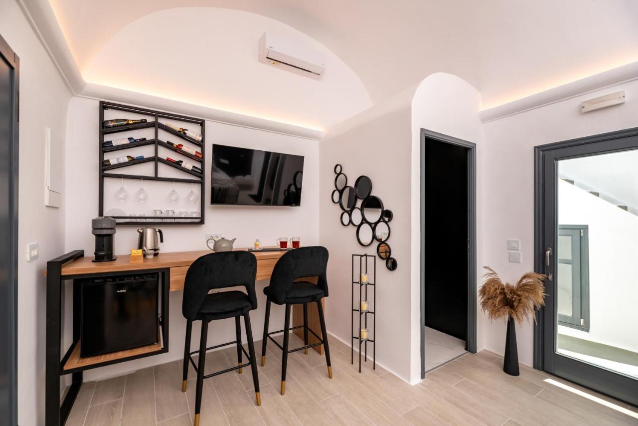 Saint Sin Suites - Adults Only Imerovígli Extérieur photo